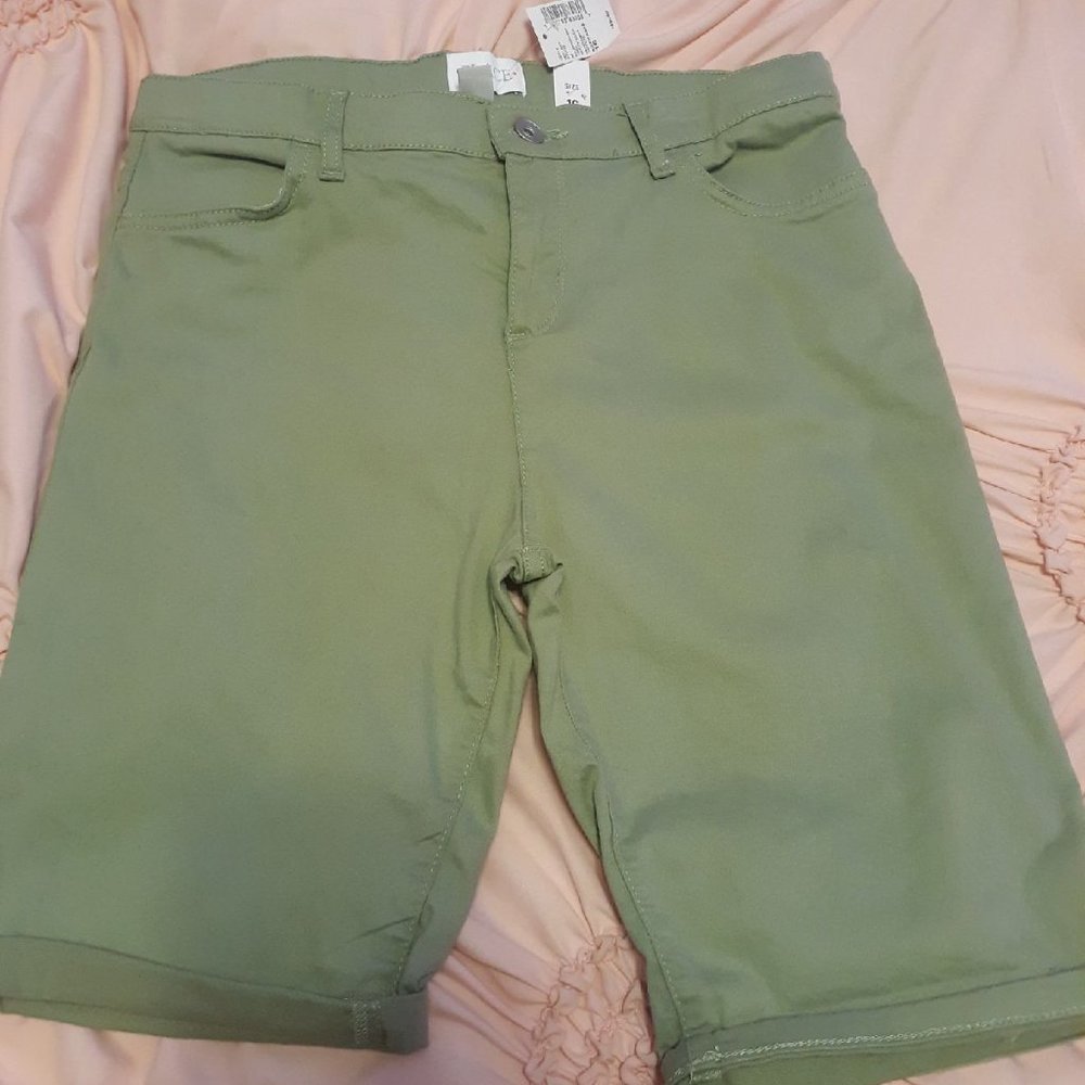 Girls Green Shorts